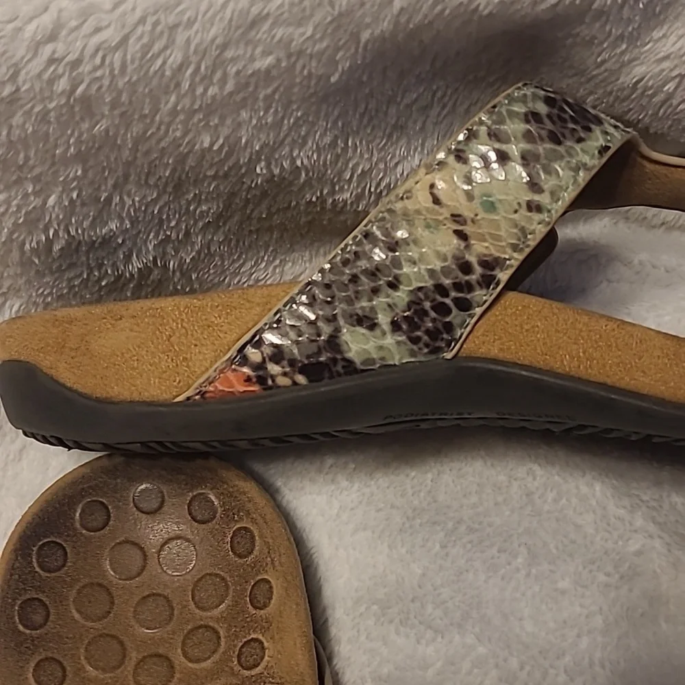 Vionic sandals - Picture 4 of 4